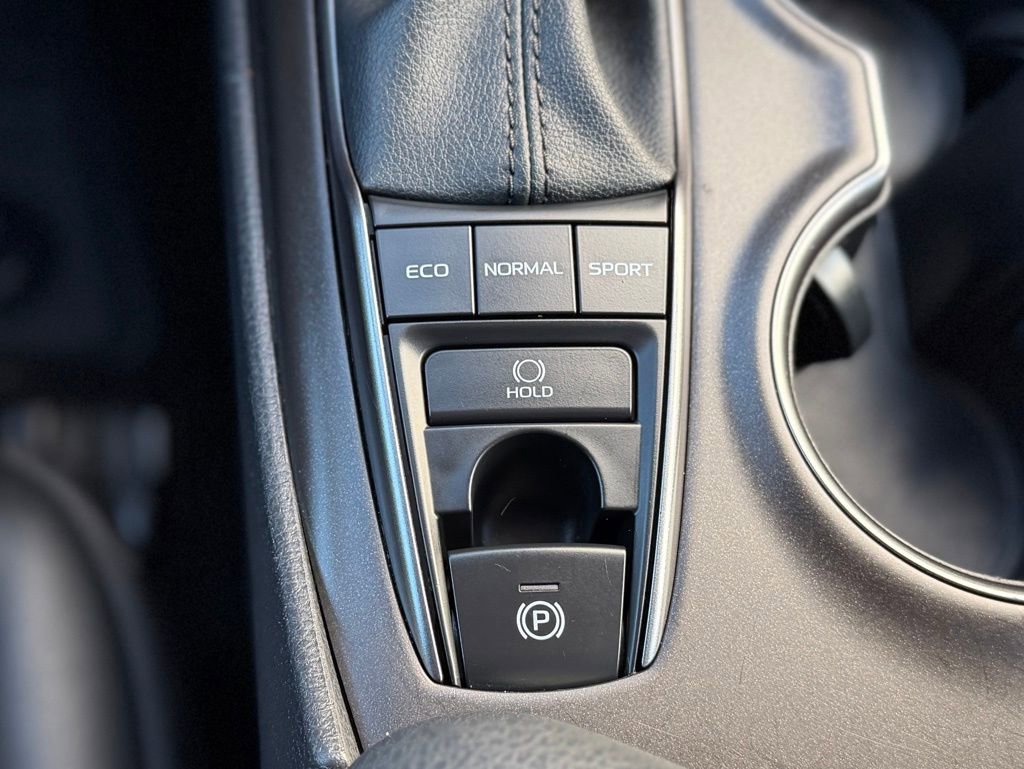 Used 2023 Toyota Camry SE image 17