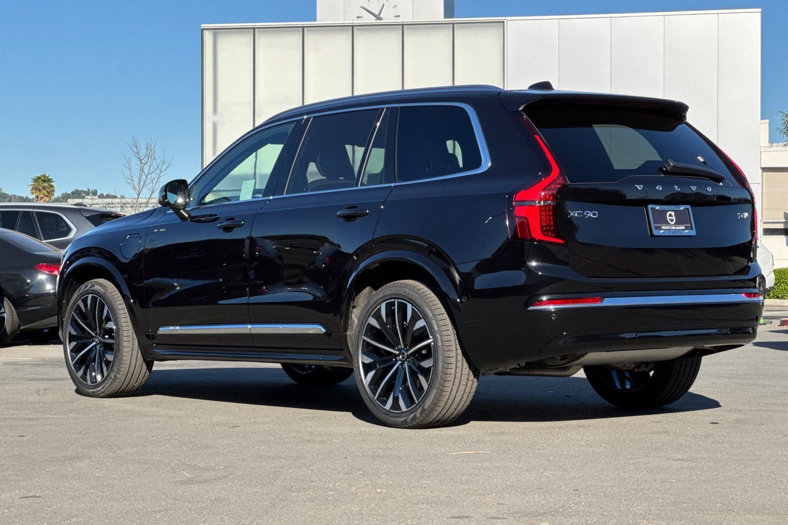 New 2026 Volvo XC90 T8 Plus w/ Protection Package image 6