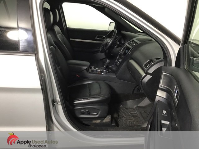 Used 2018 Ford Explorer XLT w/ Equipment Group 202A image 26