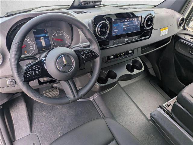 New 2025 Mercedes-Benz Sprinter 2500 image 3