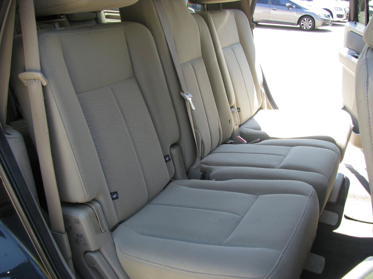 Used 2010 Ford Expedition XLT AWD/4WD image 16