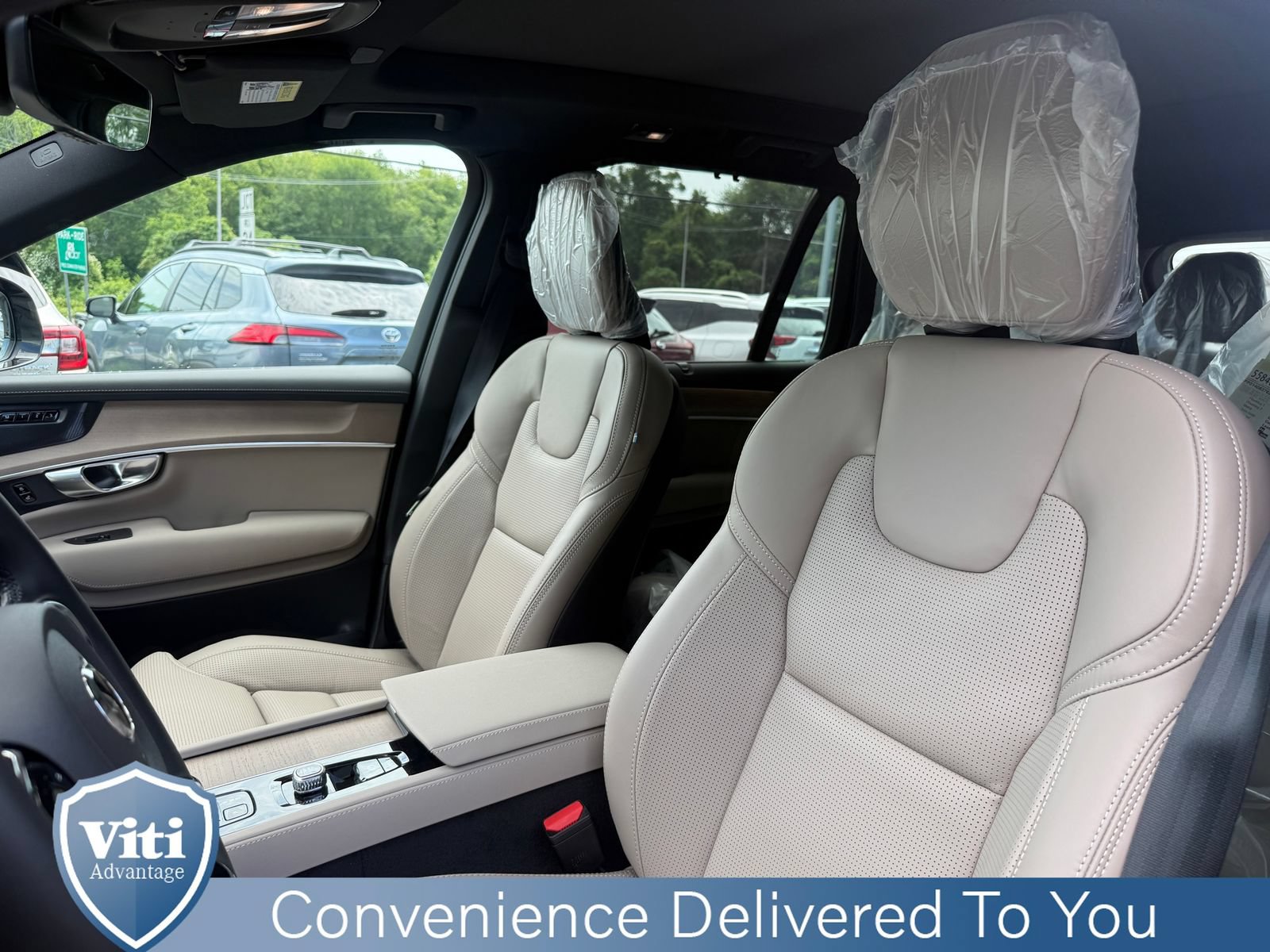 New 2026 Volvo XC90 T8 Ultra w/ Protection Package Premier AWD/4WD image 13