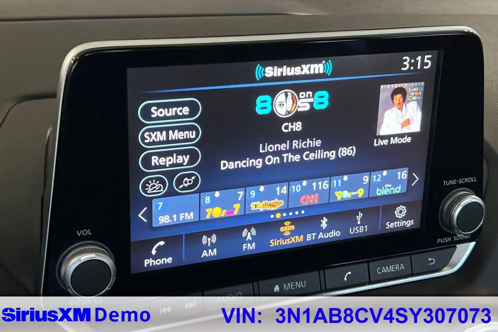 Used 2025 Nissan Sentra SV FWD image 27