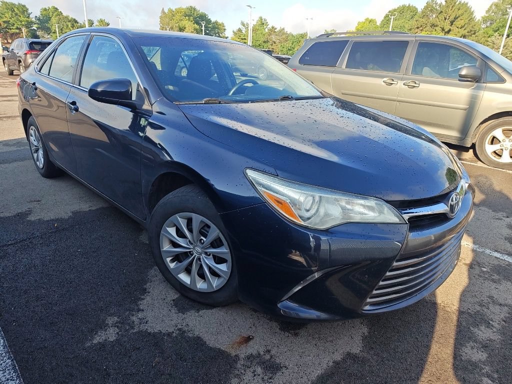 Used 2015 Toyota Camry LE FWD image 3