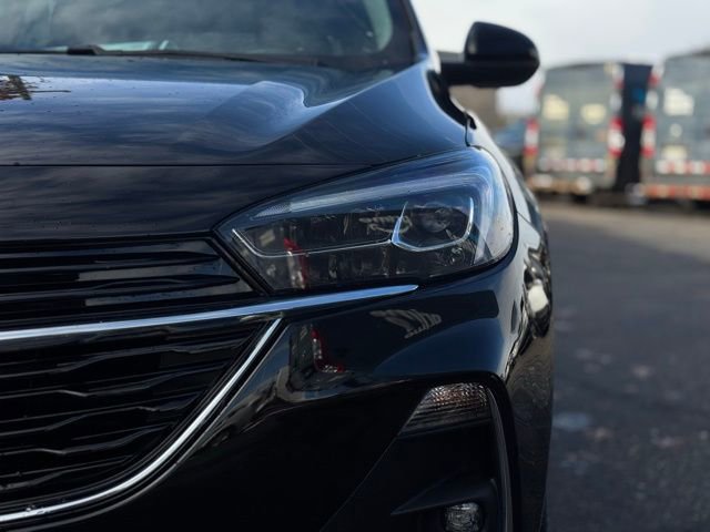 Used 2023 Buick Encore GX Essence w/ Experience Buick Package image 7