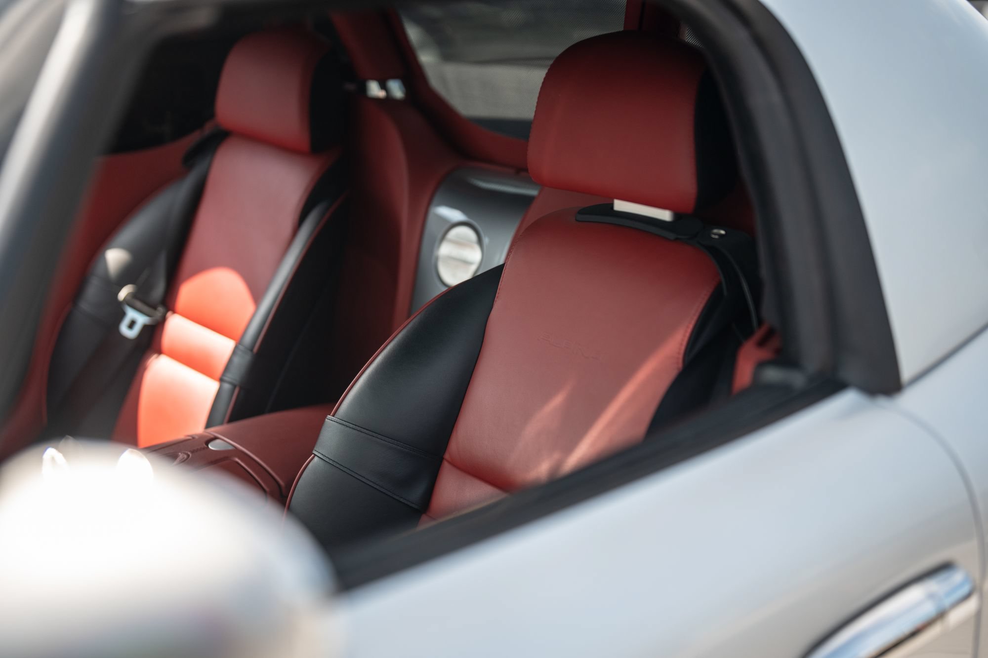 Used 2003 BMW Z8 RWD image 33