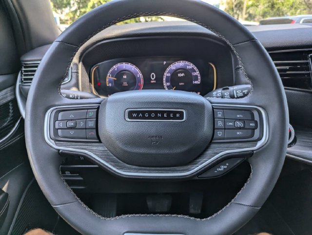 Used 2024 Jeep Wagoneer L Series II w/ Flexible Seating Group AWD/4WD image 34