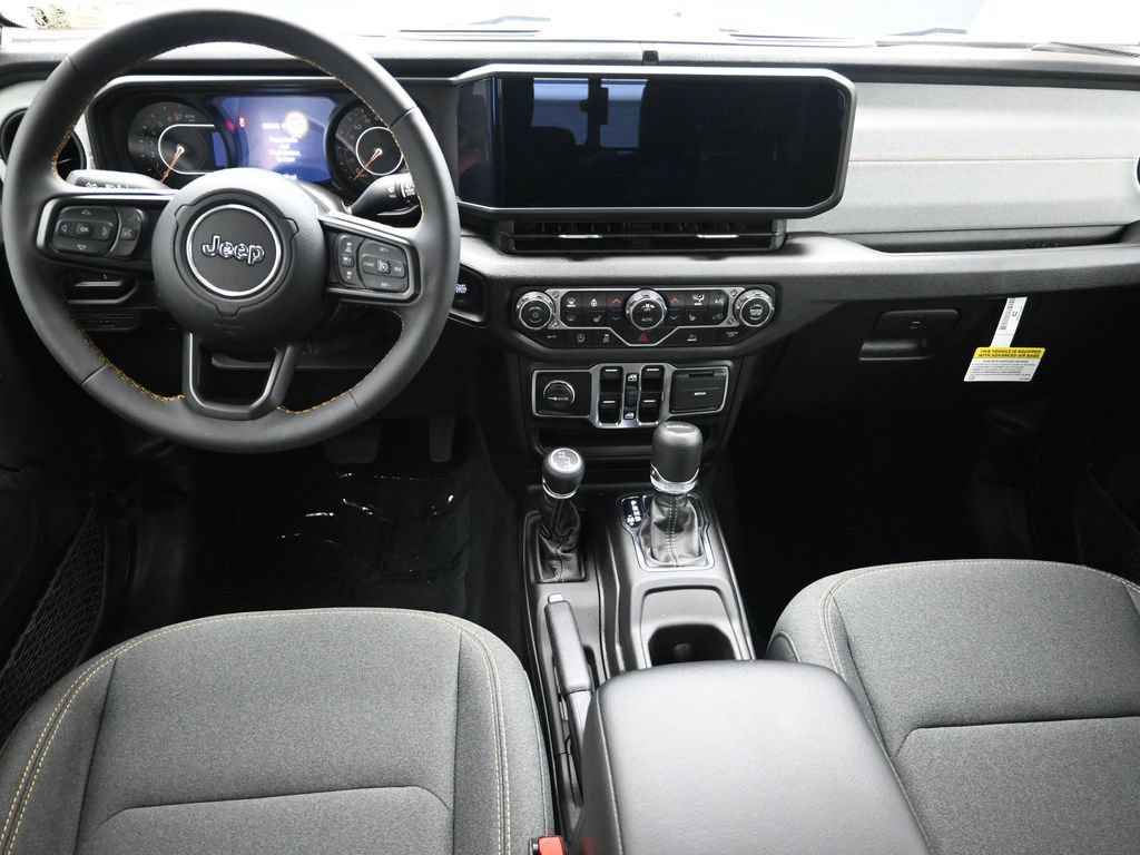Used 2025 Jeep Gladiator Sport AWD/4WD image 16