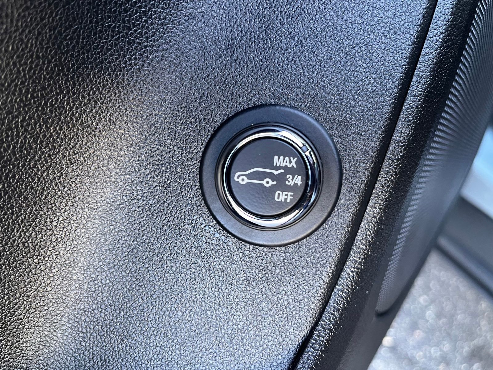 Certified 2024 Chevrolet Blazer LT w/ Midnight/Sport Edition image 25