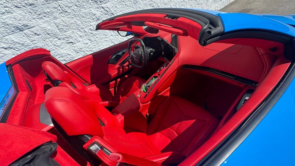 Used 2023 Chevrolet Corvette Stingray Premium Conv w/ Z51 Performance Package RWD image 9