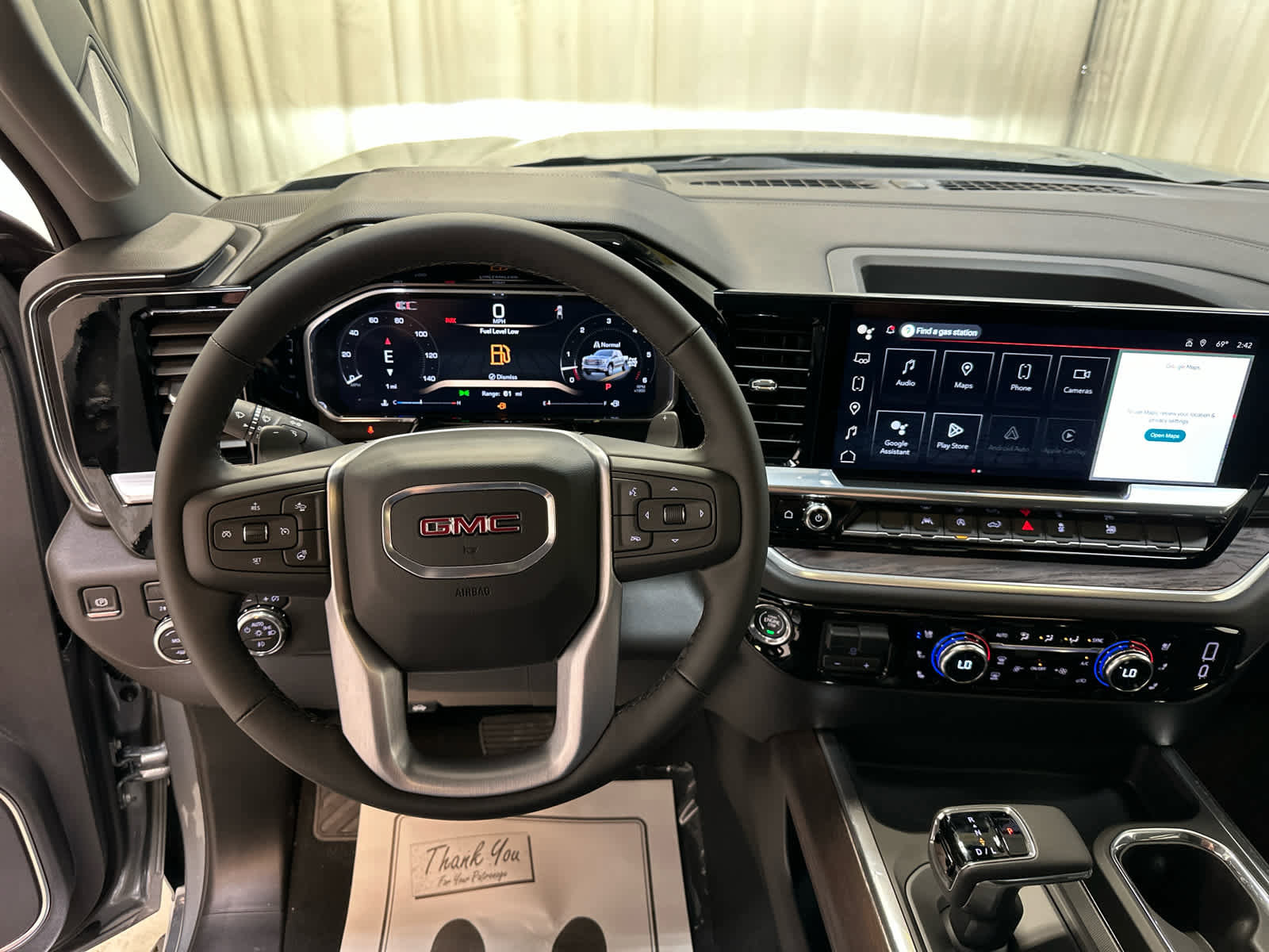 New 2026 GMC Sierra 1500 SLT w/ SLT Convenience Package image 3