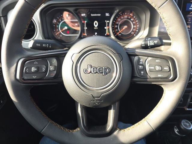 Used 2024 Jeep Gladiator Sport image 19