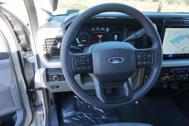 New 2026 Ford F350 XLT w/ XLT Premium Package AWD/4WD image 13