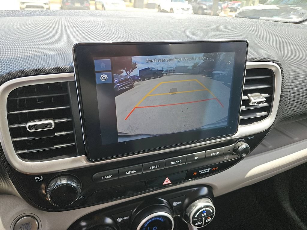 Used 2025 Hyundai Venue SEL FWD image 22