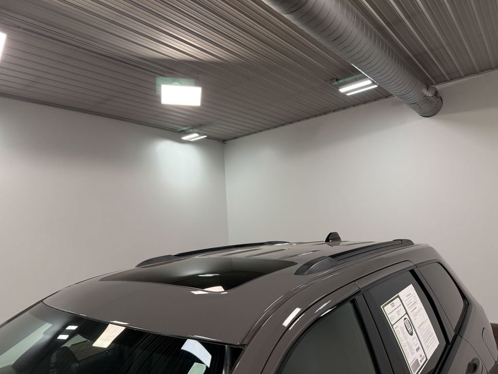 Used 2019 Jeep Grand Cherokee Laredo AWD/4WD image 44