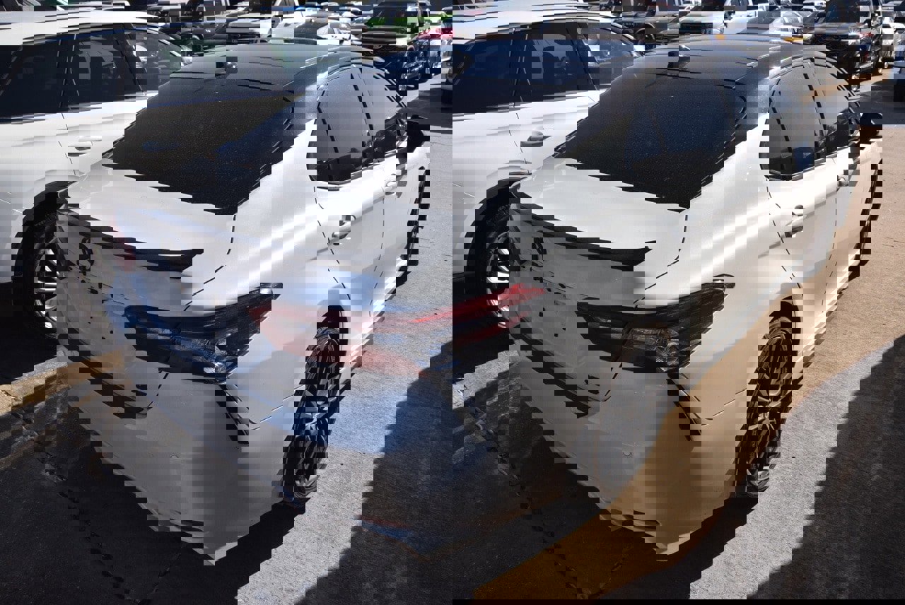 Used 2023 Toyota Camry XSE image 5