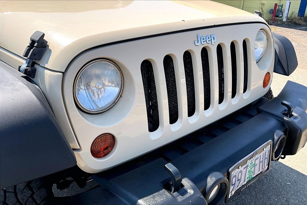 Used 2011 Jeep Wrangler Unlimited Sport AWD/4WD image 32