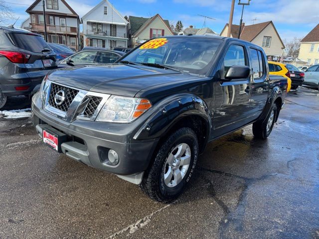 Used 2013 Nissan Frontier SV image 3