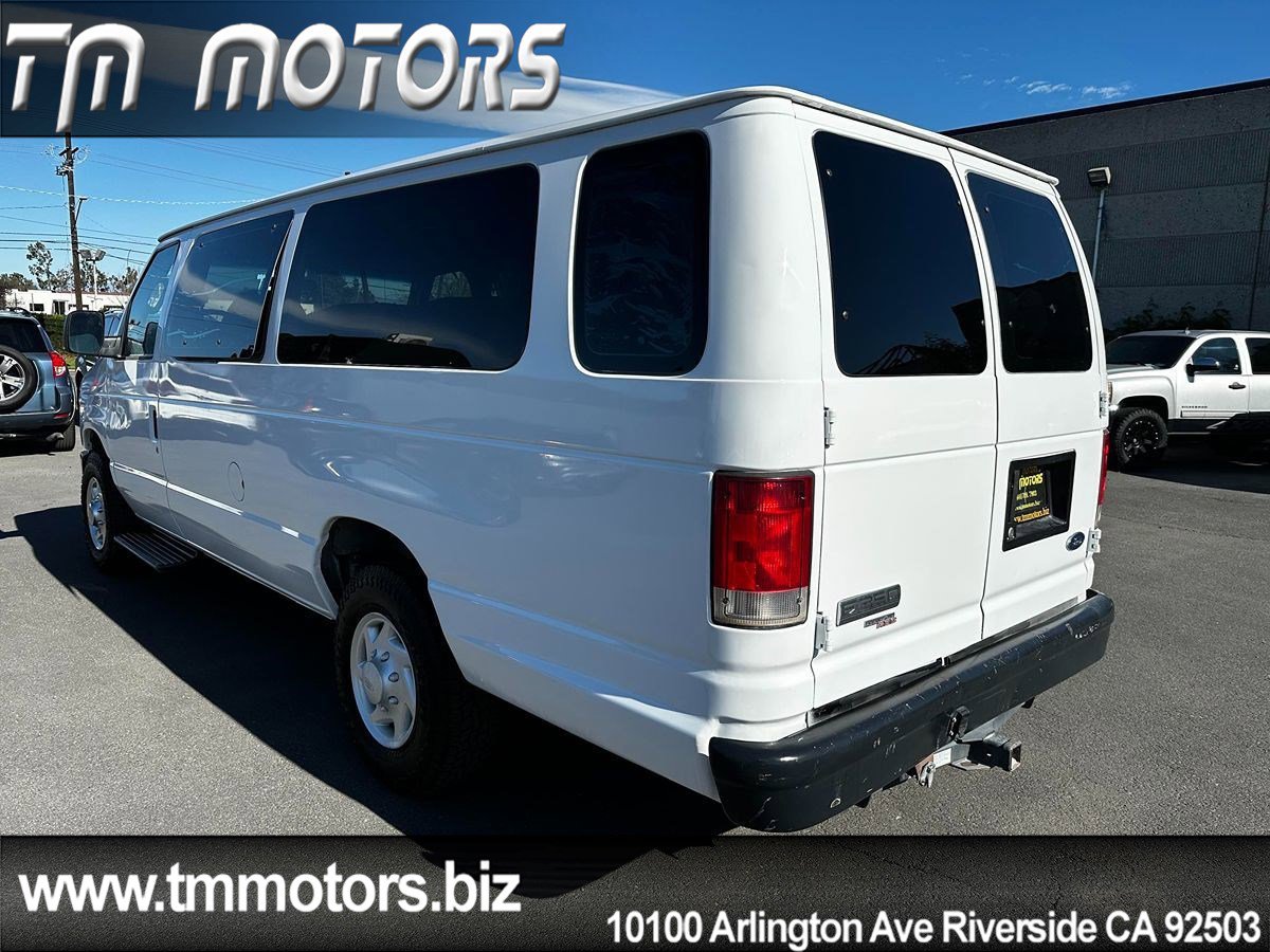 Used 2008 Ford E-350 and Econoline 350 XLT RWD image 4