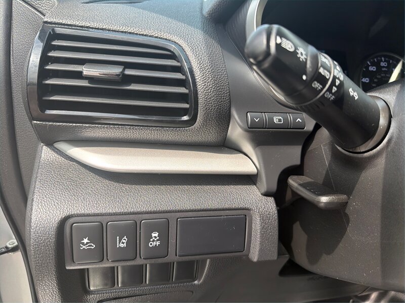 Used 2022 Mitsubishi Eclipse Cross SEL AWD/4WD image 17