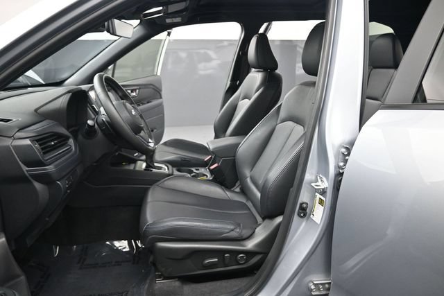Used 2025 Subaru Forester Limited AWD/4WD image 14
