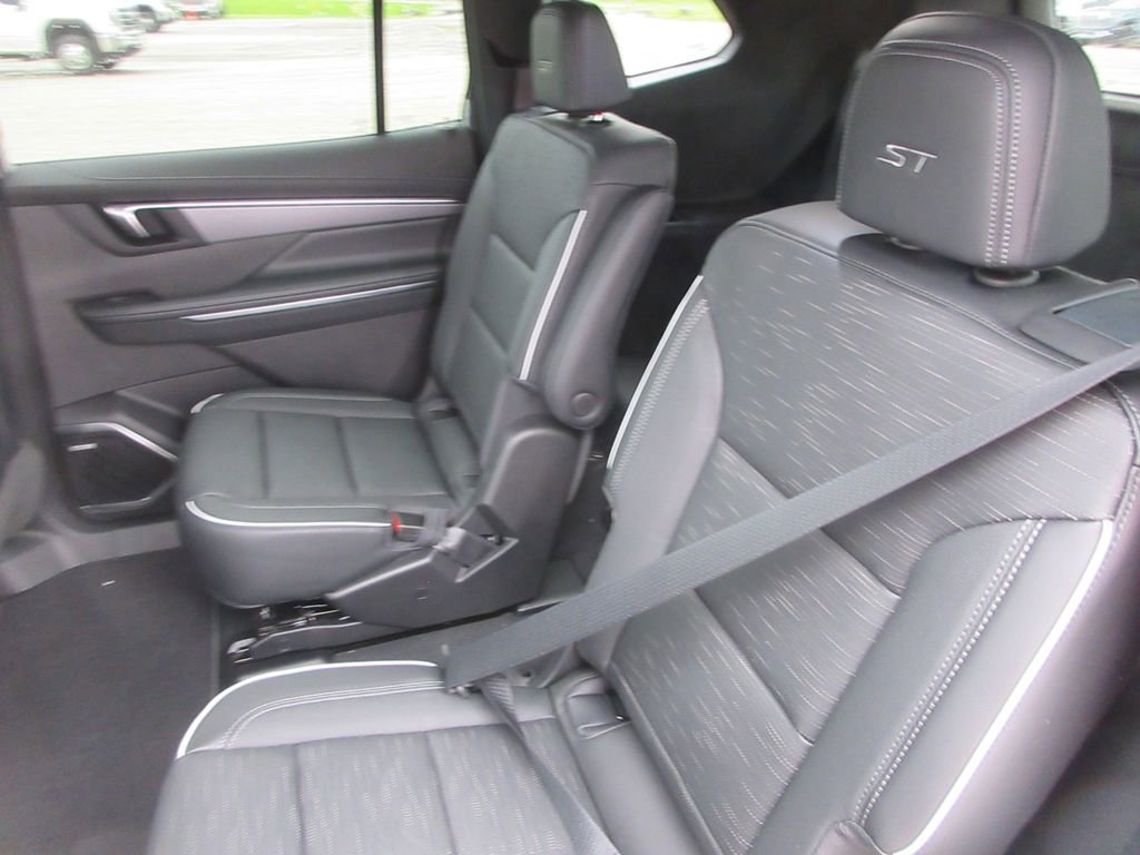 New 2026 Buick Enclave Sport Touring FWD image 12