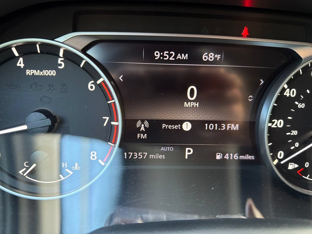 Used 2023 Nissan Rogue SV AWD/4WD image 9