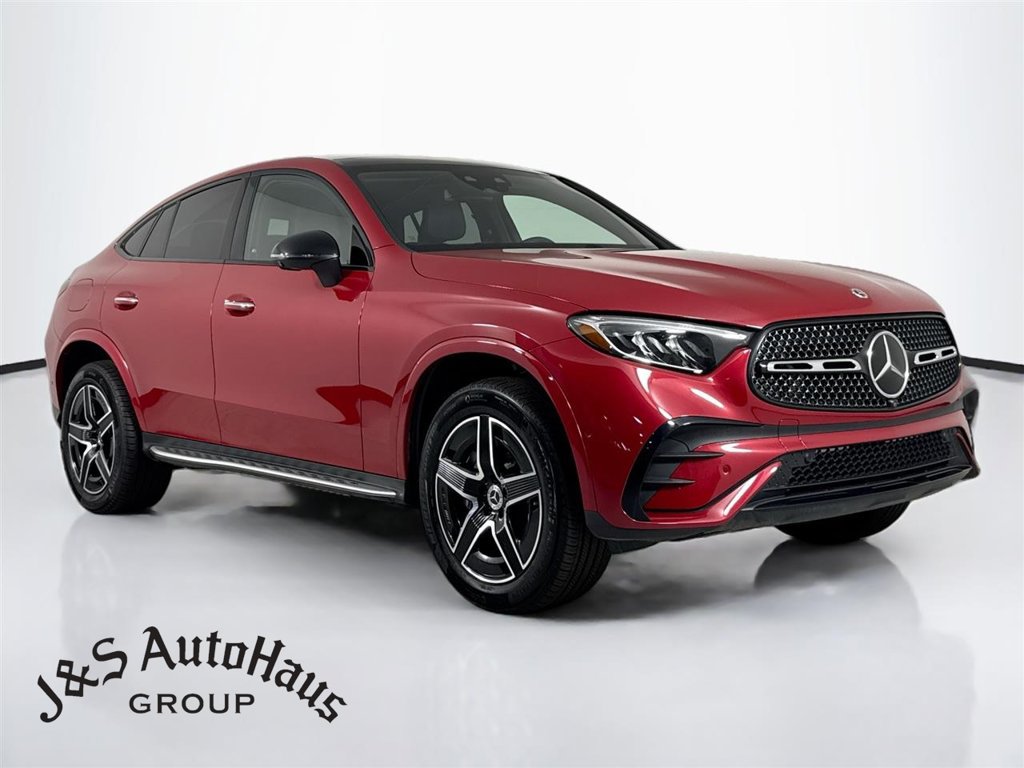 Used 2025 Mercedes-Benz GLC 300 4MATIC w/ AMG Line image 1