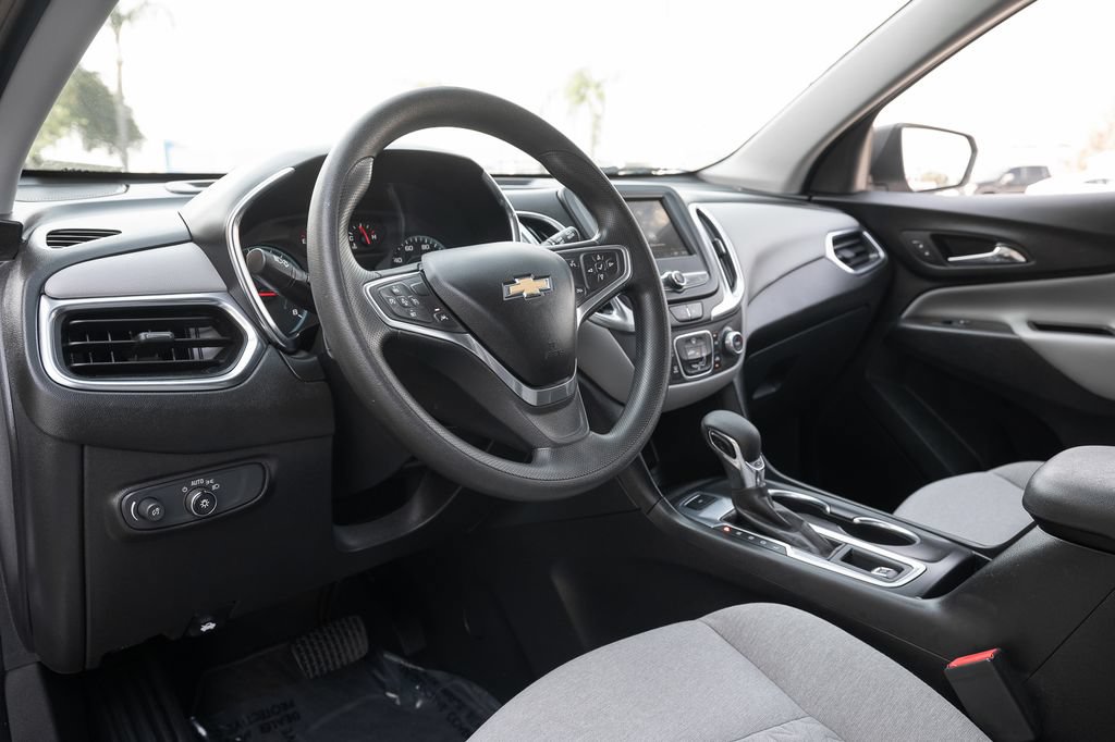 Used 2022 Chevrolet Equinox LS AWD/4WD image 18