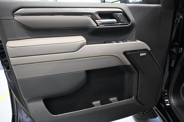New 2026 Chevrolet Silverado 2500 ZR2 w/ LPO, Dark Essentials Package image 27