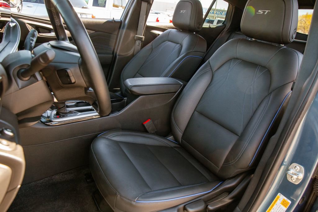 Used 2024 Buick Envista Sport Touring w/ Convenience II Package image 12