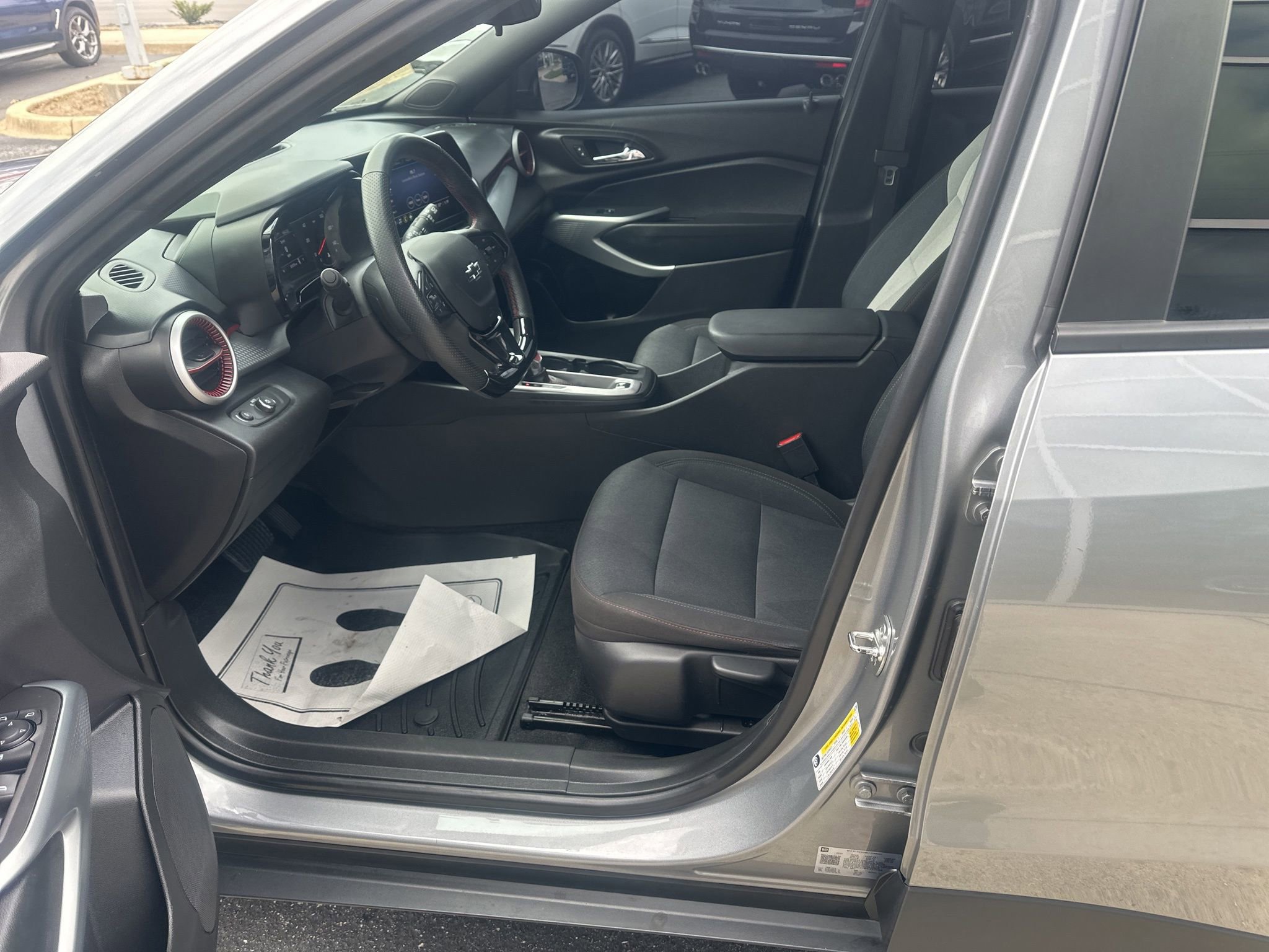 Used 2024 Chevrolet Trax RS w/ Driver Confidence Package FWD image 15
