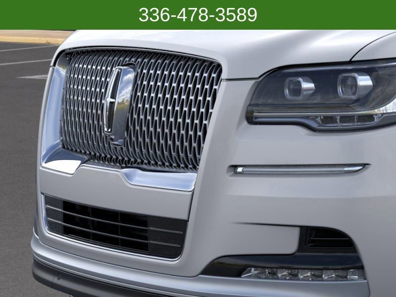 New 2024 Lincoln Navigator L Reserve image 17