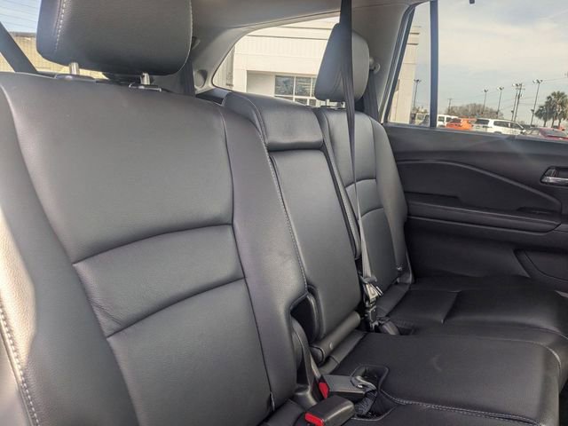 Used 2021 Honda Pilot Touring image 38