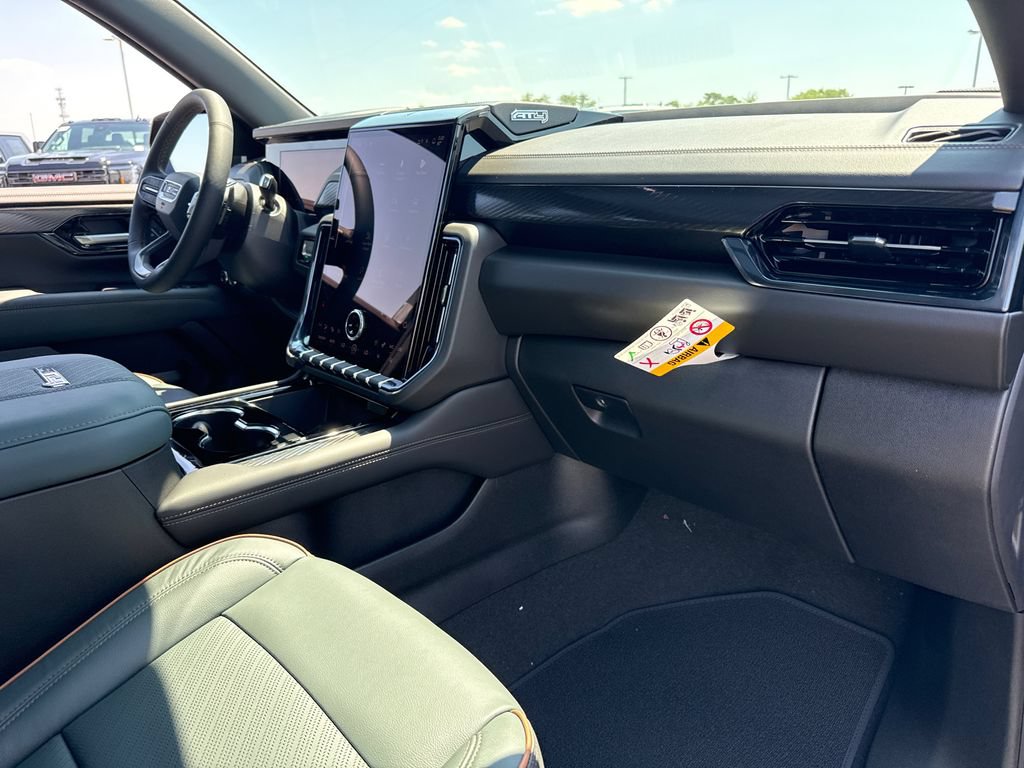 New 2026 GMC Yukon XL AT4 AWD/4WD image 40