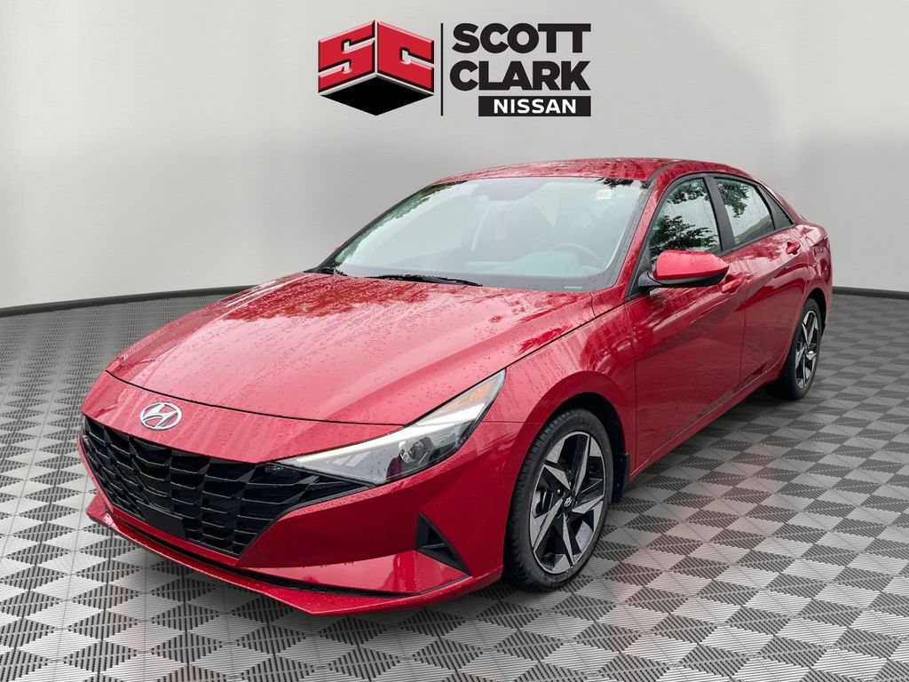 Used 2023 Hyundai Elantra SEL w/ Convenience Package FWD image 3