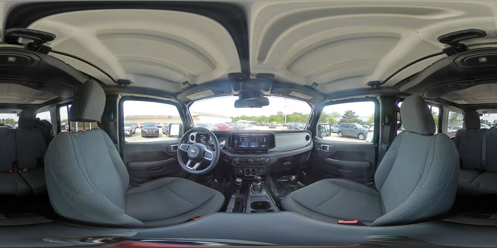 Used 2025 Jeep Wrangler Unlimited Sahara AWD/4WD image 43