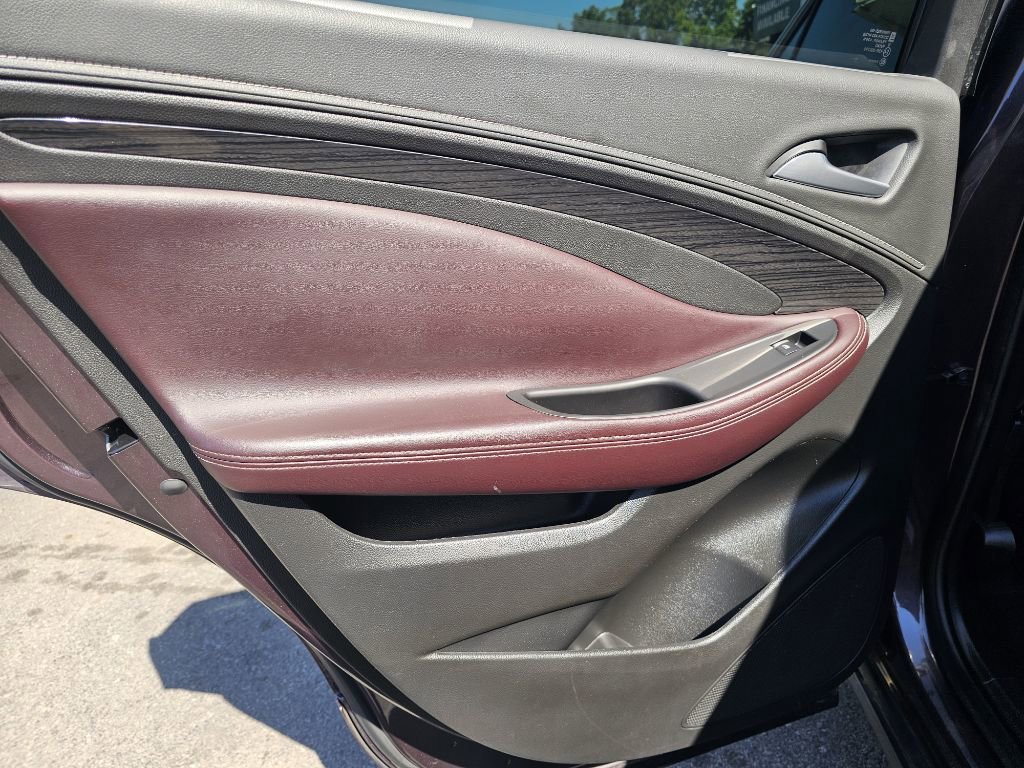 Used 2017 Buick Envision Essence image 42