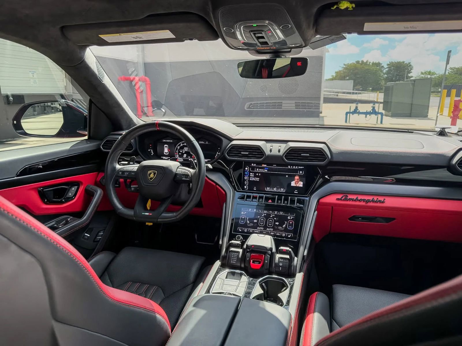 Used 2023 Lamborghini Urus S AWD/4WD image 38