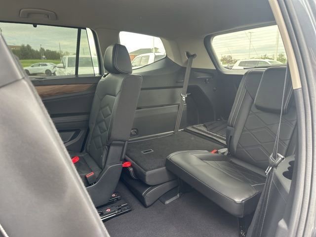 Used 2024 Volkswagen Atlas SE image 17