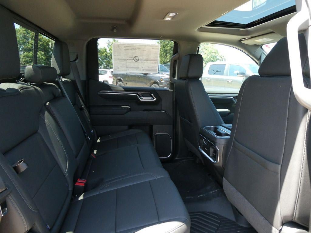 New 2026 Chevrolet Silverado 1500 LTZ w/ LTZ Premium Package AWD/4WD image 15