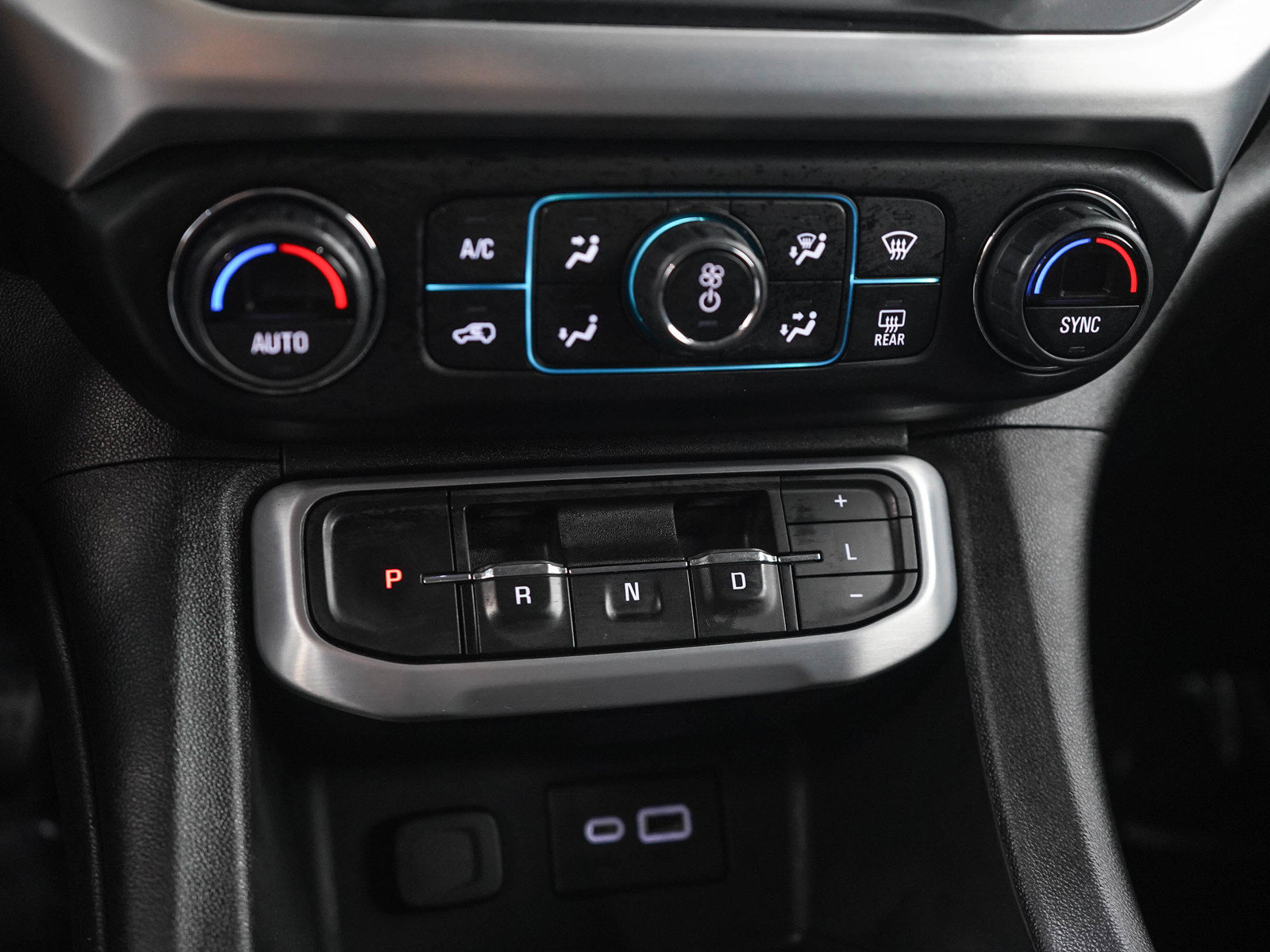 Used 2021 GMC Acadia SLE w/ Driver Convenience Package AWD/4WD image 24