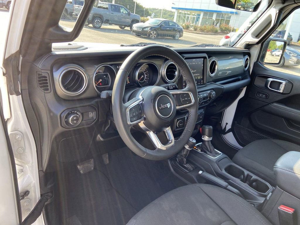 Used 2023 Jeep Gladiator Overland image 10