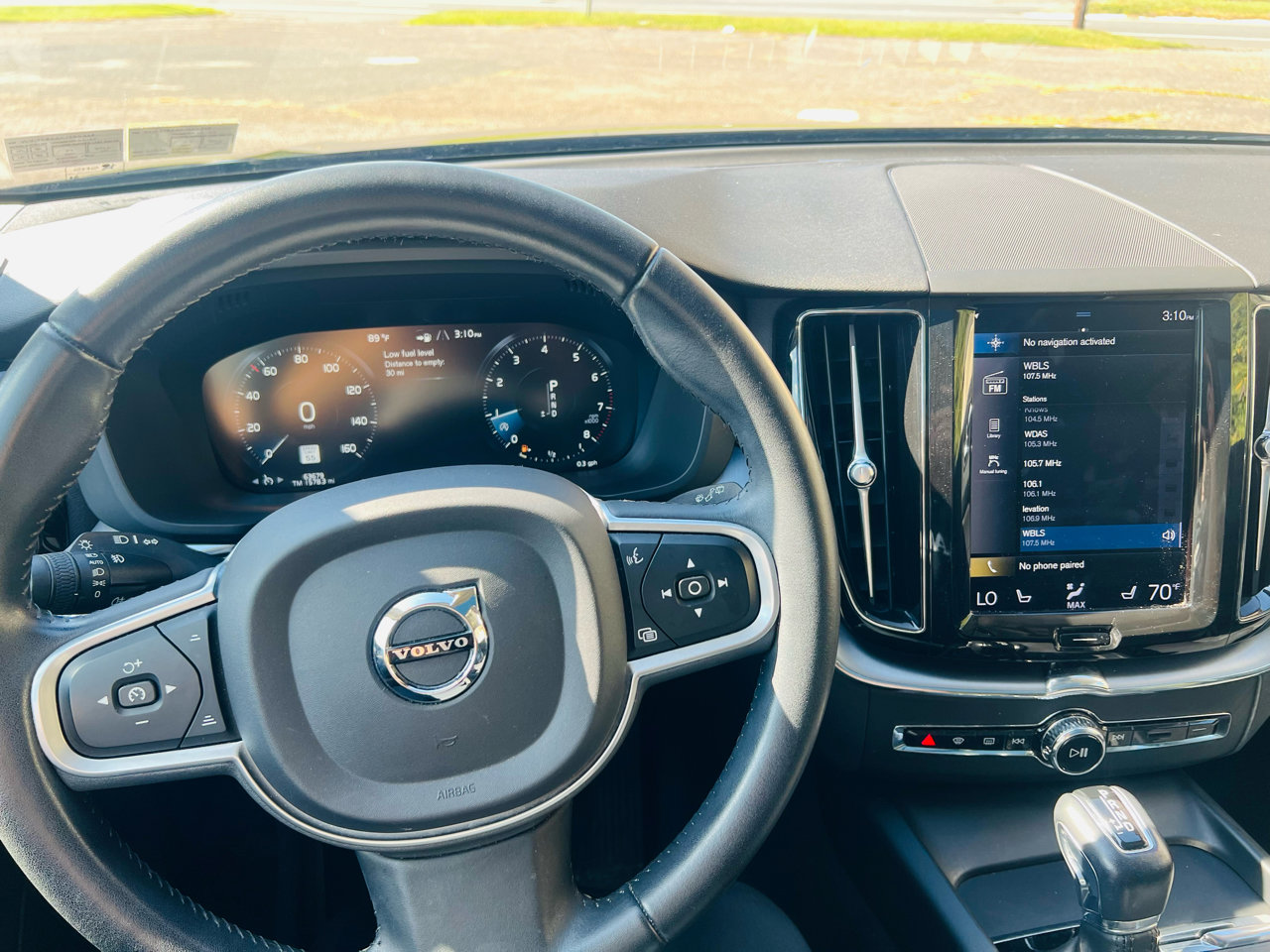 Used 2020 Volvo XC60 T5 Momentum image 31