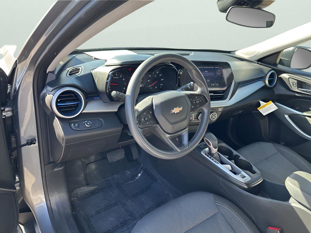 Used 2024 Chevrolet Trax LS w/ Driver Confidence Package image 25