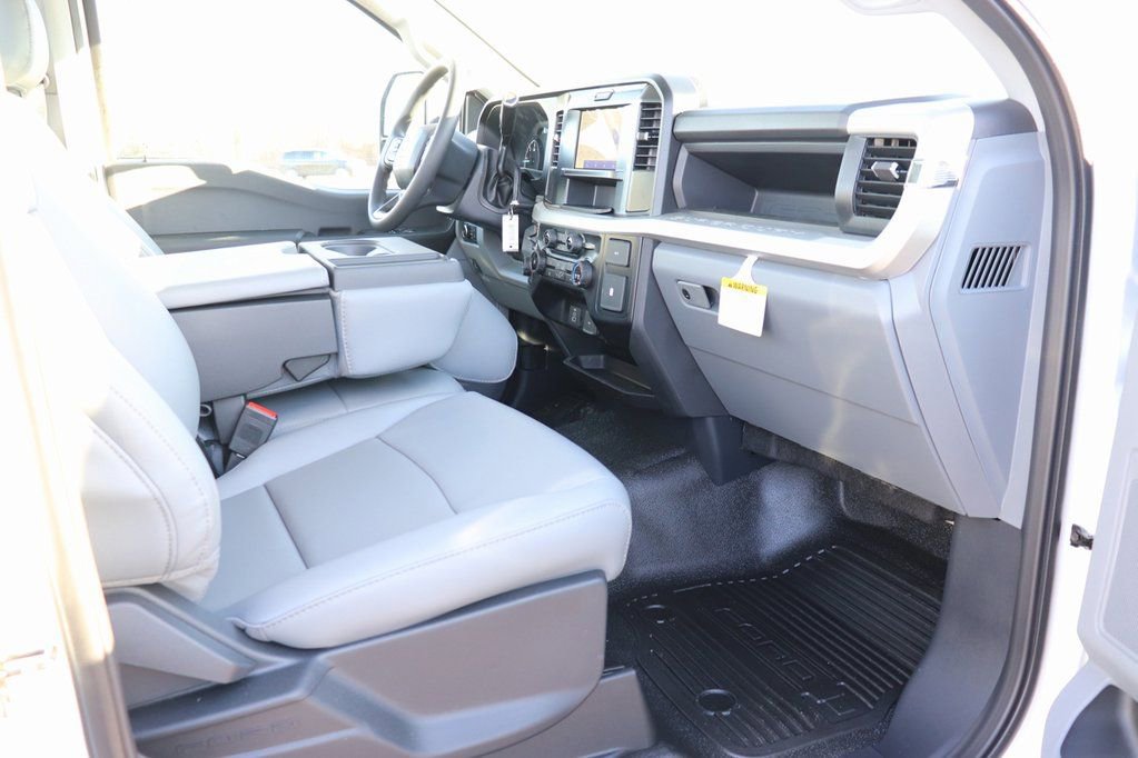 New 2026 Ford F350 XL w/ XL Chrome Package image 13