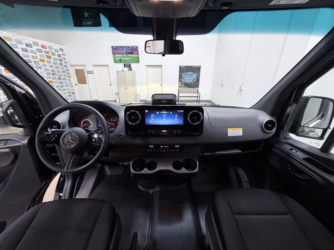 Used 2025 Mercedes-Benz Sprinter 2500 image 26
