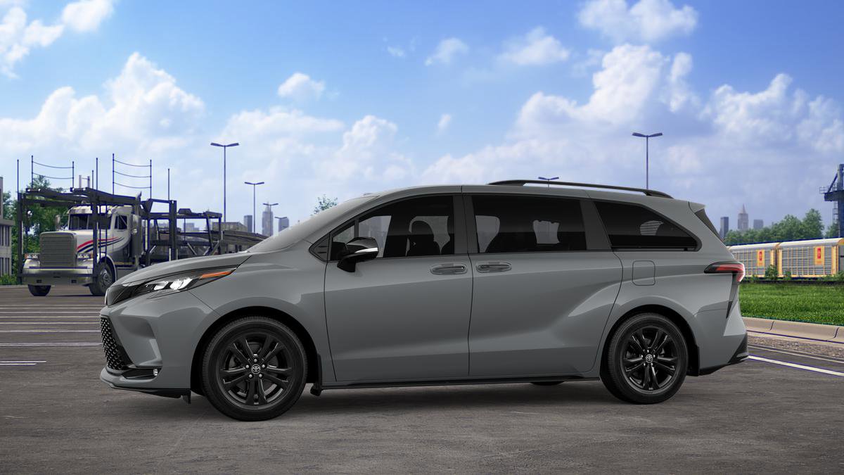 New 2026 Toyota Sienna XSE image 3