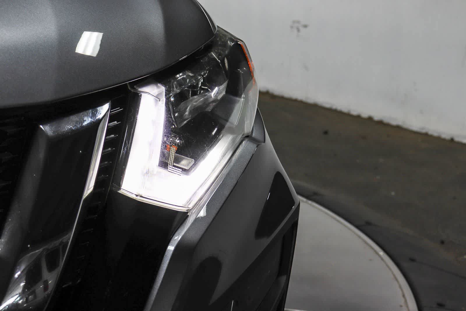 Used 2017 Nissan Rogue S FWD image 4