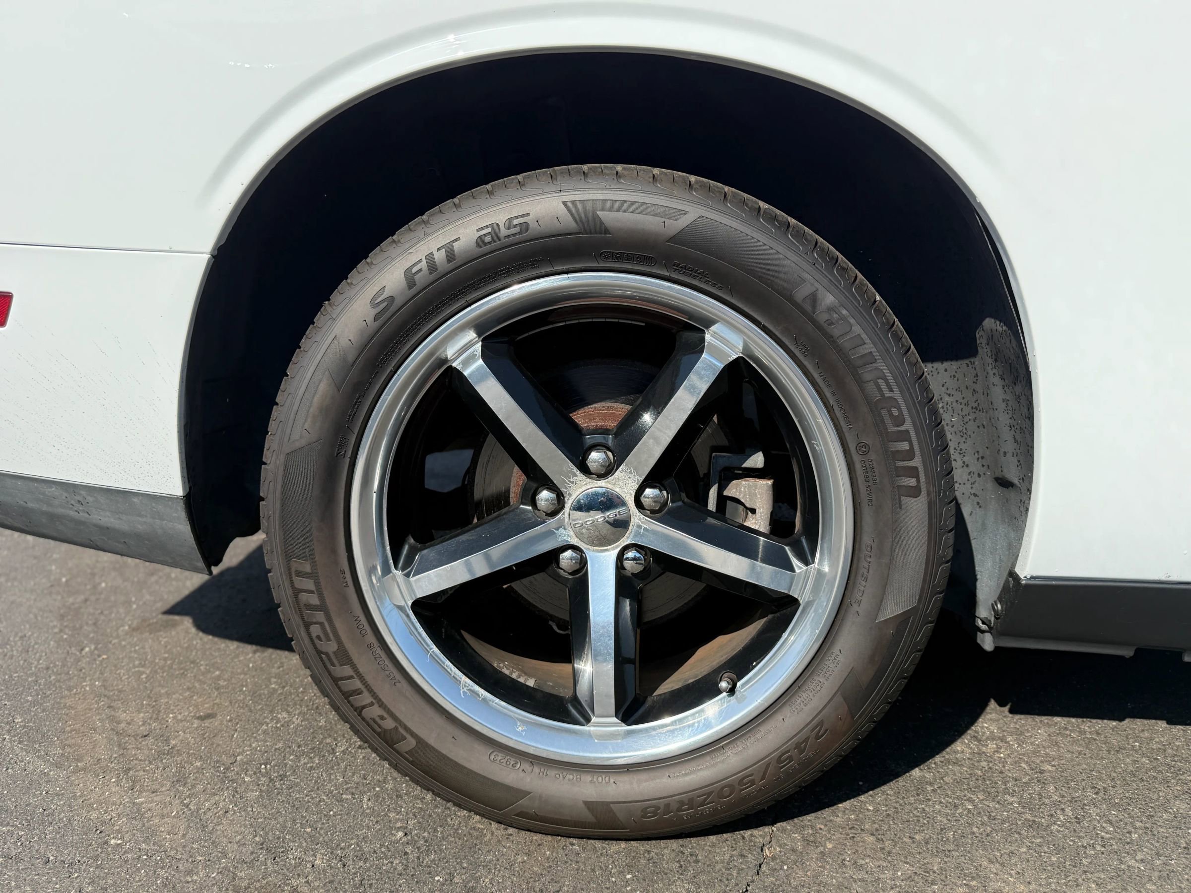 Used 2011 Dodge Challenger image 12